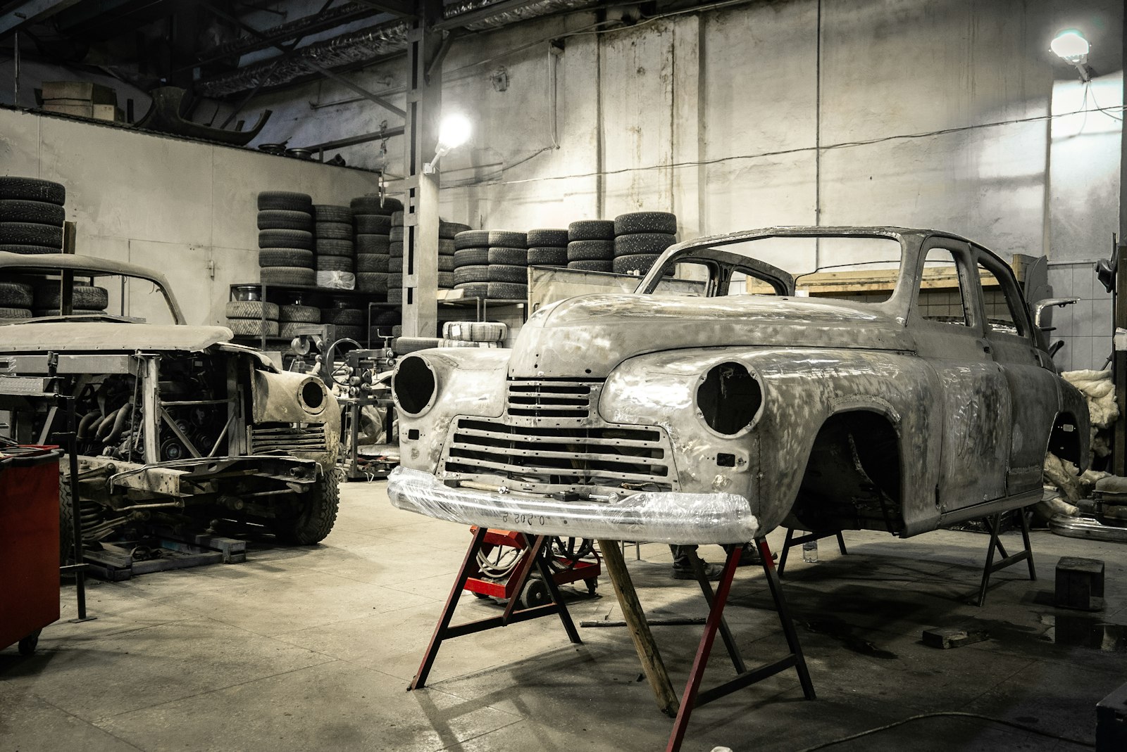 Bodywork in progress at the H&M Malaga workshop